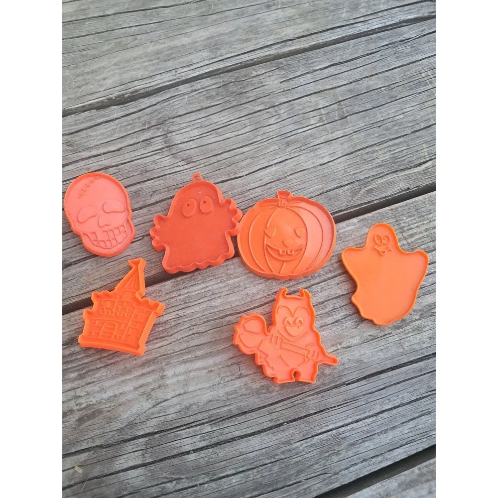 Wilton Spooky Cookie Cutters Set of  Vintage 1990 Halloween Baking  A3